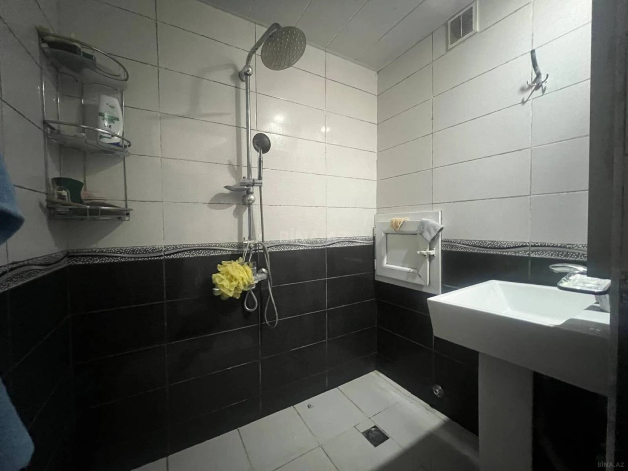 Satılır 3 otaqlı mənzil 103 m²