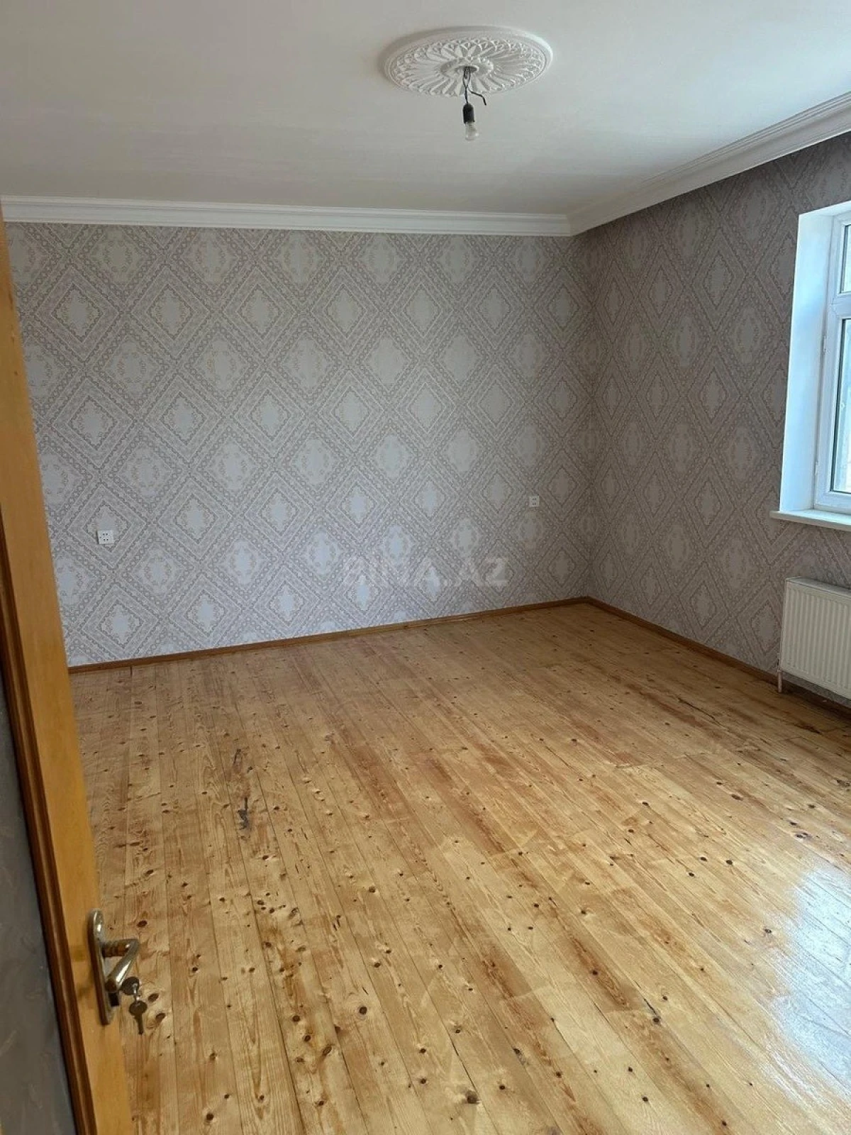 Satılır 4 otaqlı həyət evi 165 m²