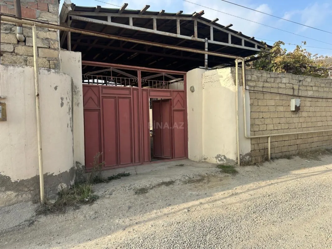 Satılır 4 otaqlı həyət evi 165 m²