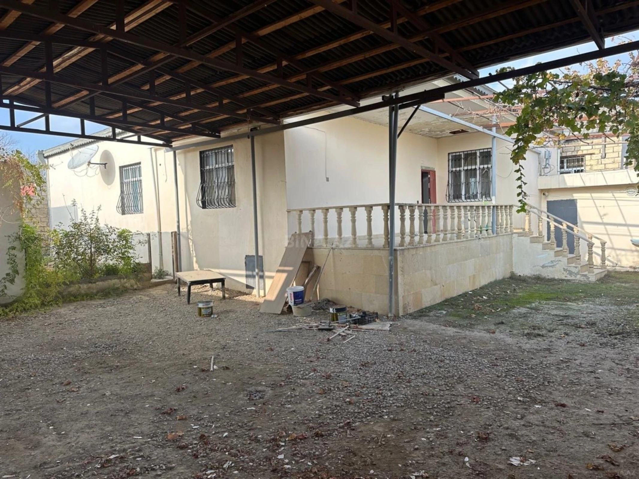 Satılır 4 otaqlı həyət evi 165 m²