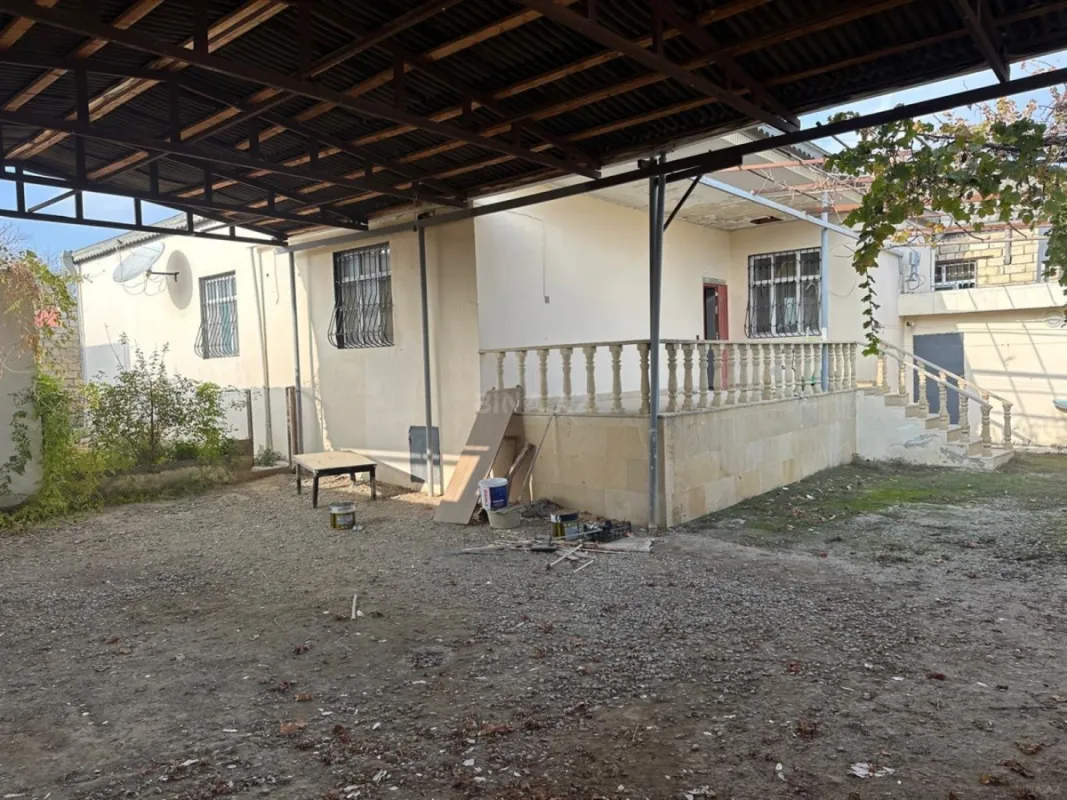 Satılır 4 otaqlı həyət evi 165 m²