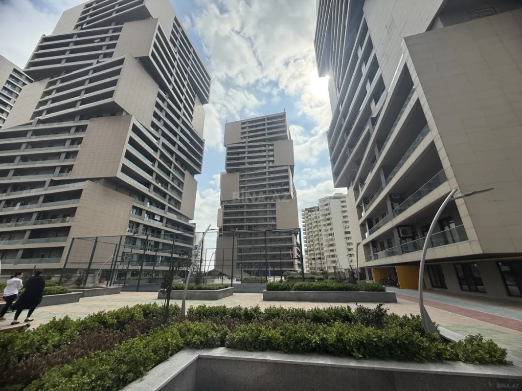 Satılır 2 otaqlı mənzil 100 m²