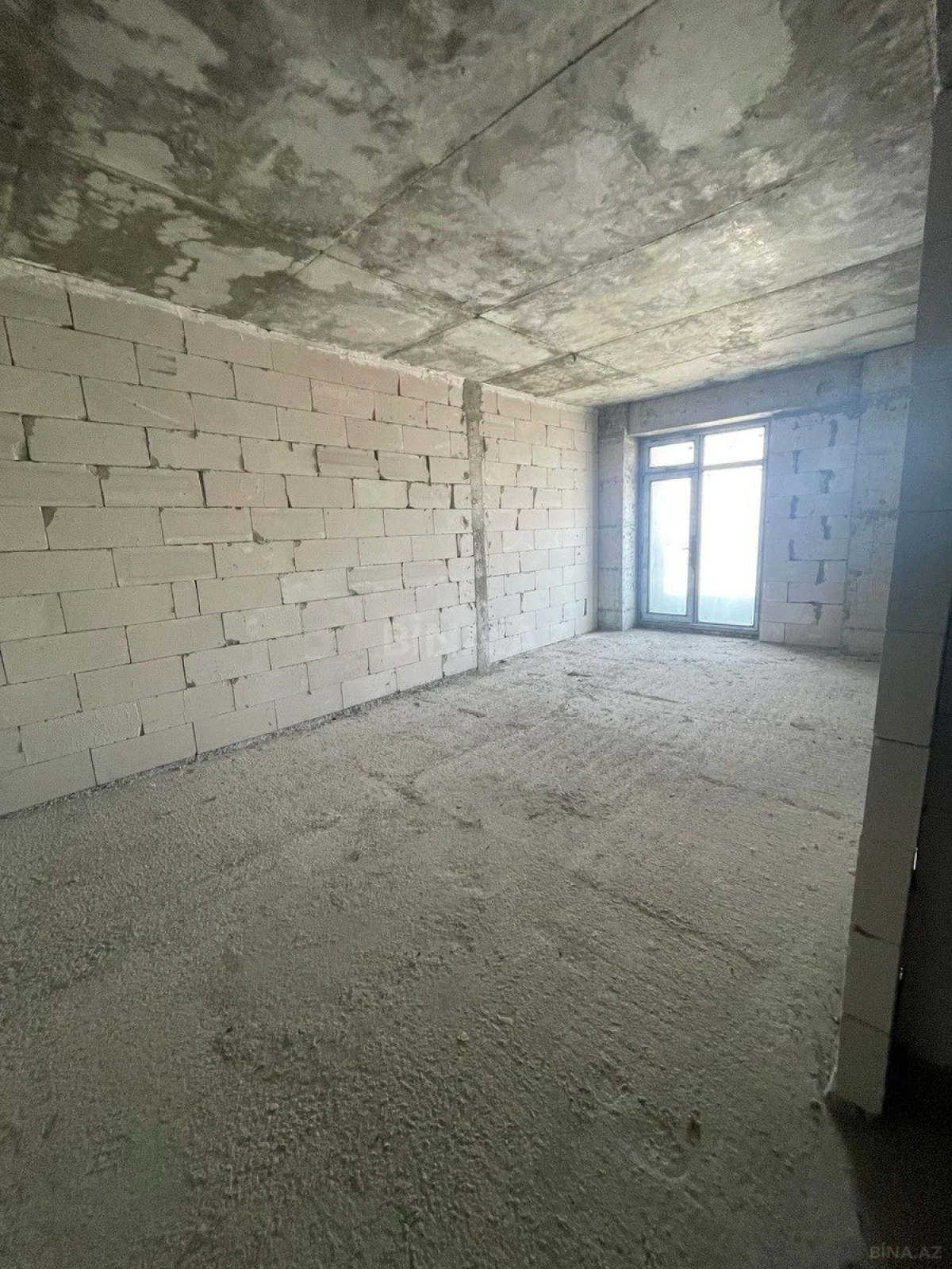 Satılır 2 otaqlı mənzil 100 m²