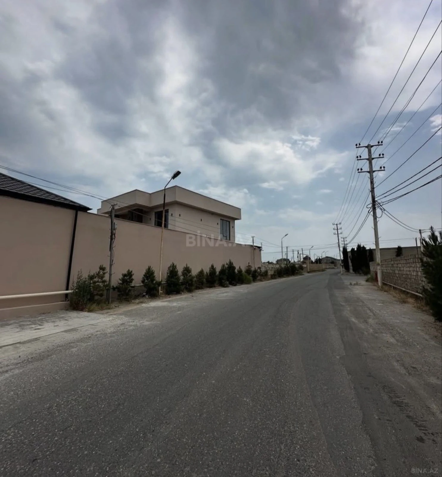 Satılır torpaq sahəsi 12 m²