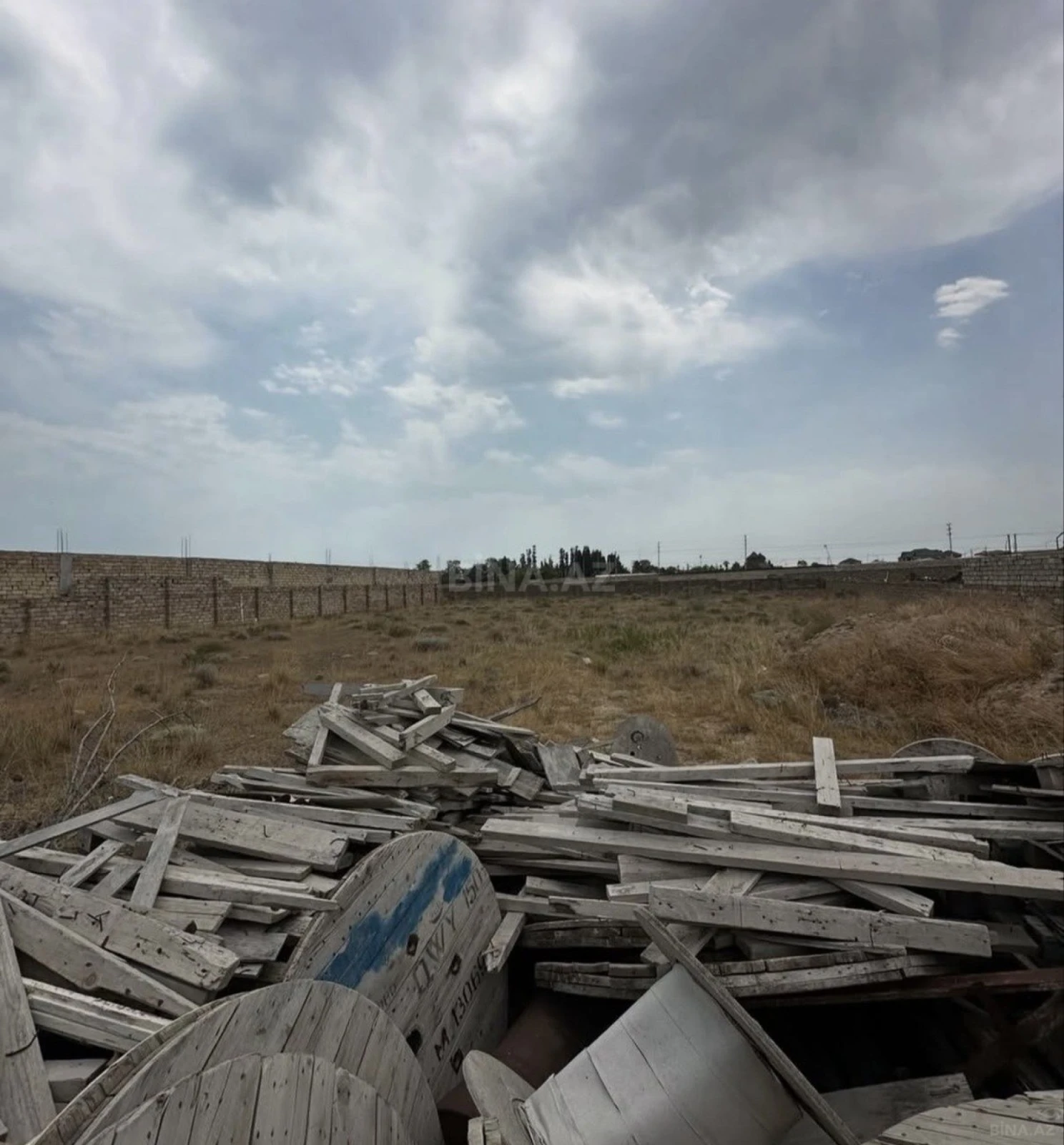 Satılır torpaq sahəsi 12 m²