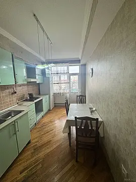 Satılır 2 otaqlı mənzil 112 m²