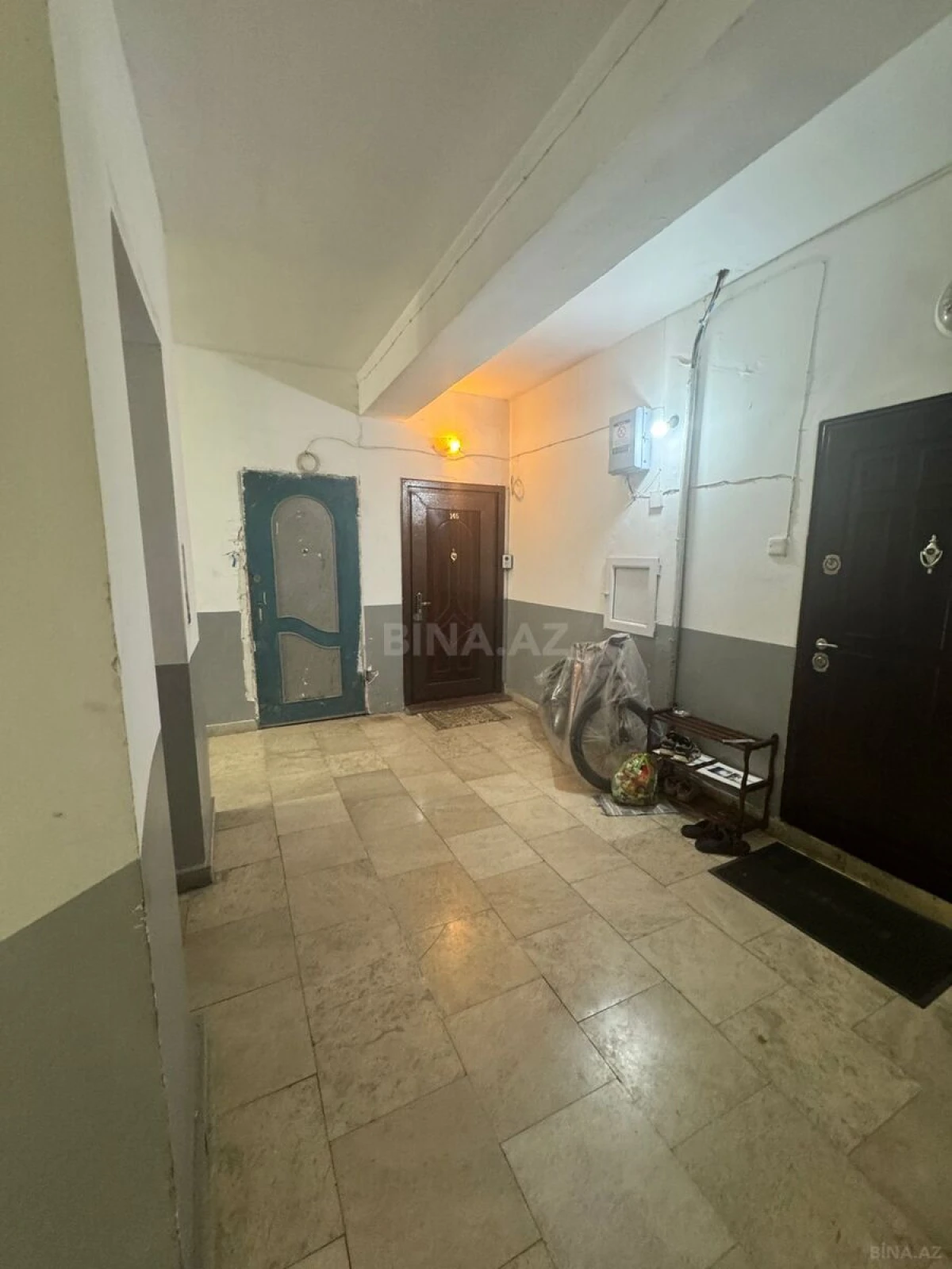 Satılır 2 otaqlı mənzil 112 m²
