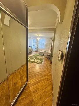 Satılır 2 otaqlı mənzil 112 m²