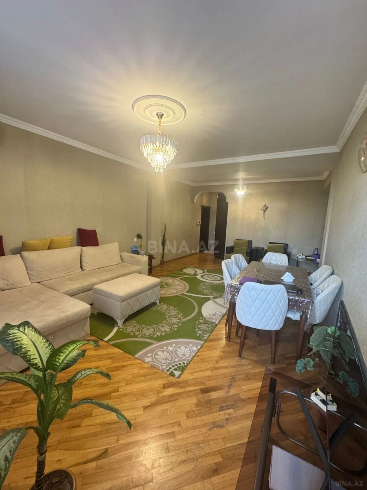 Satılır 2 otaqlı mənzil 112 m²