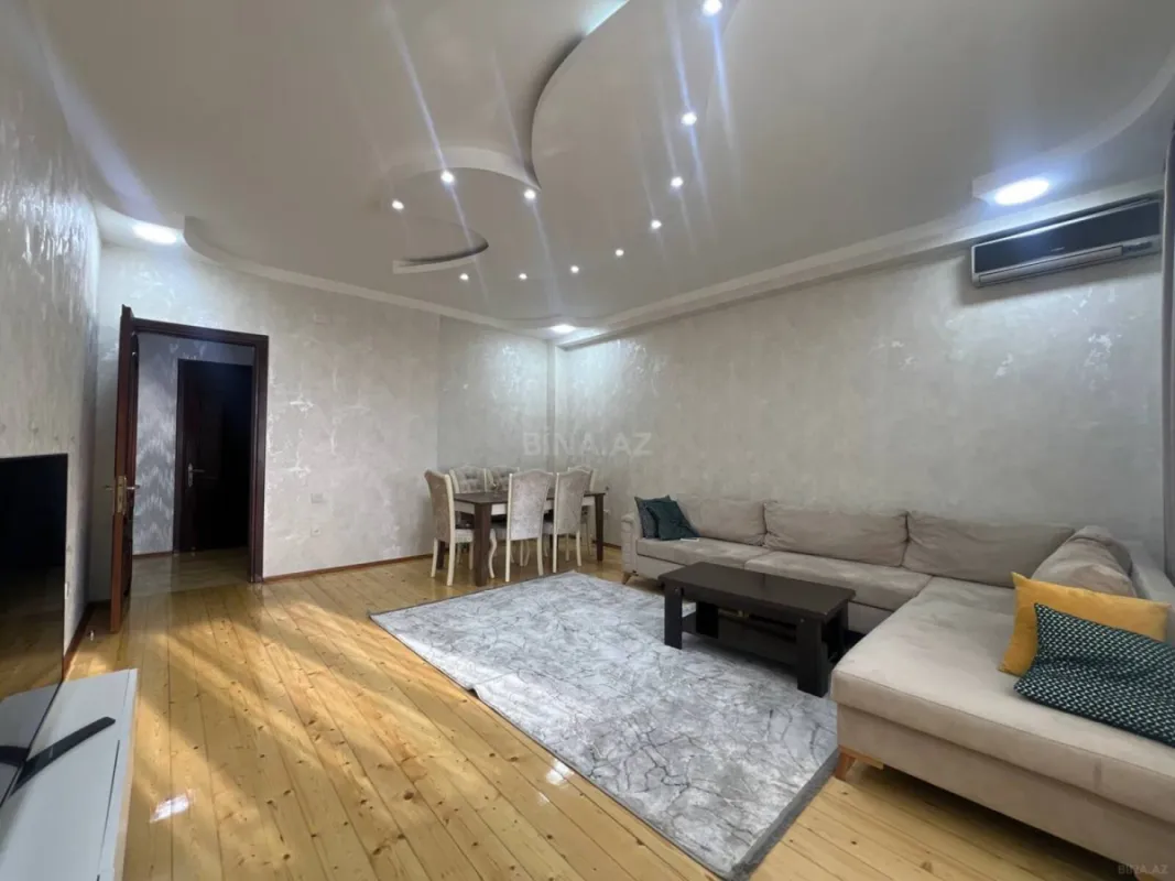 Satılır 2 otaqlı mənzil 83 m²