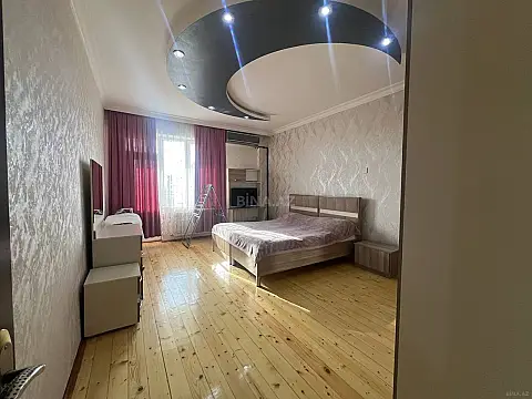 Satılır 2 otaqlı mənzil 83 m²