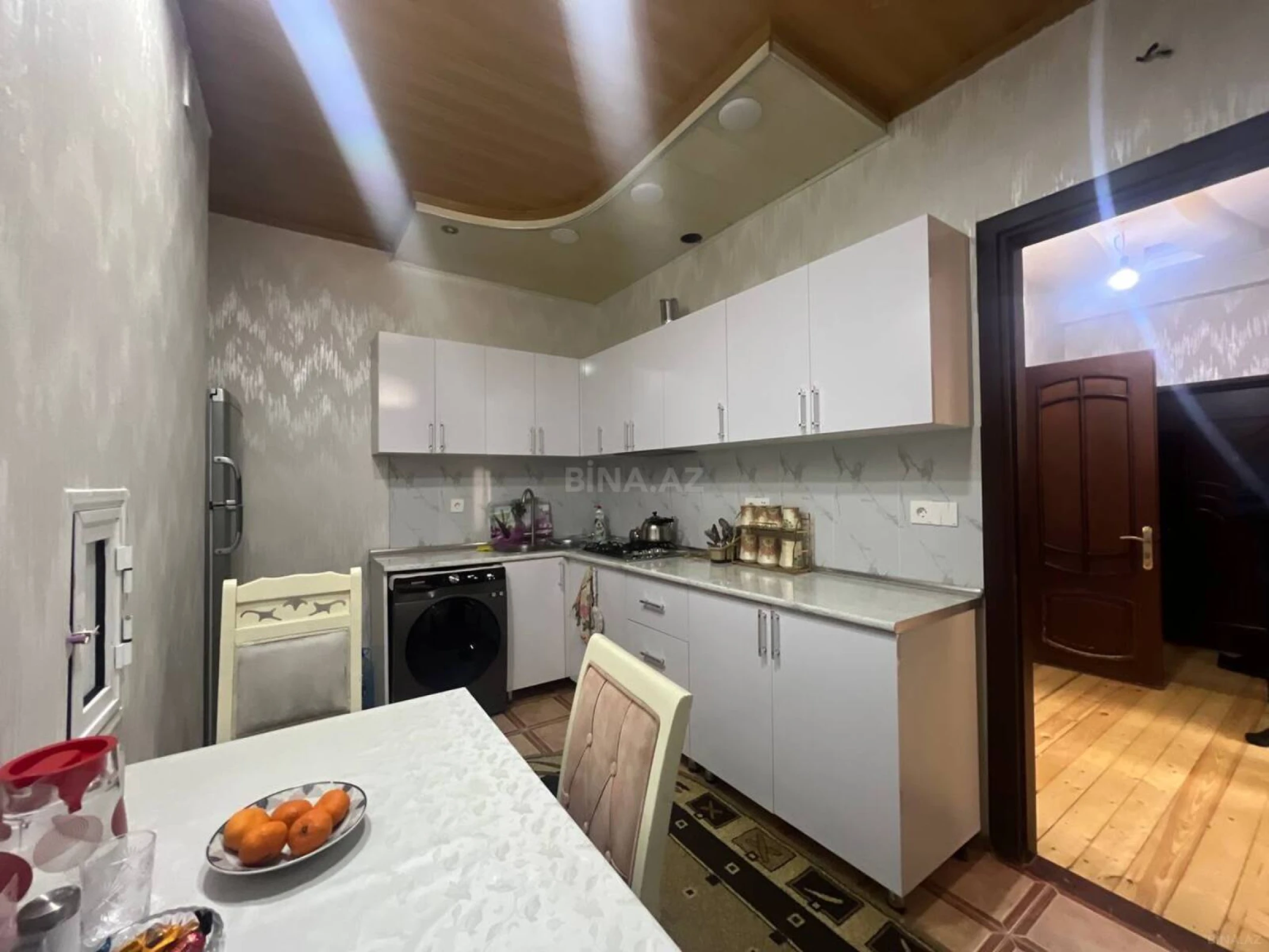 Satılır 2 otaqlı mənzil 83 m²