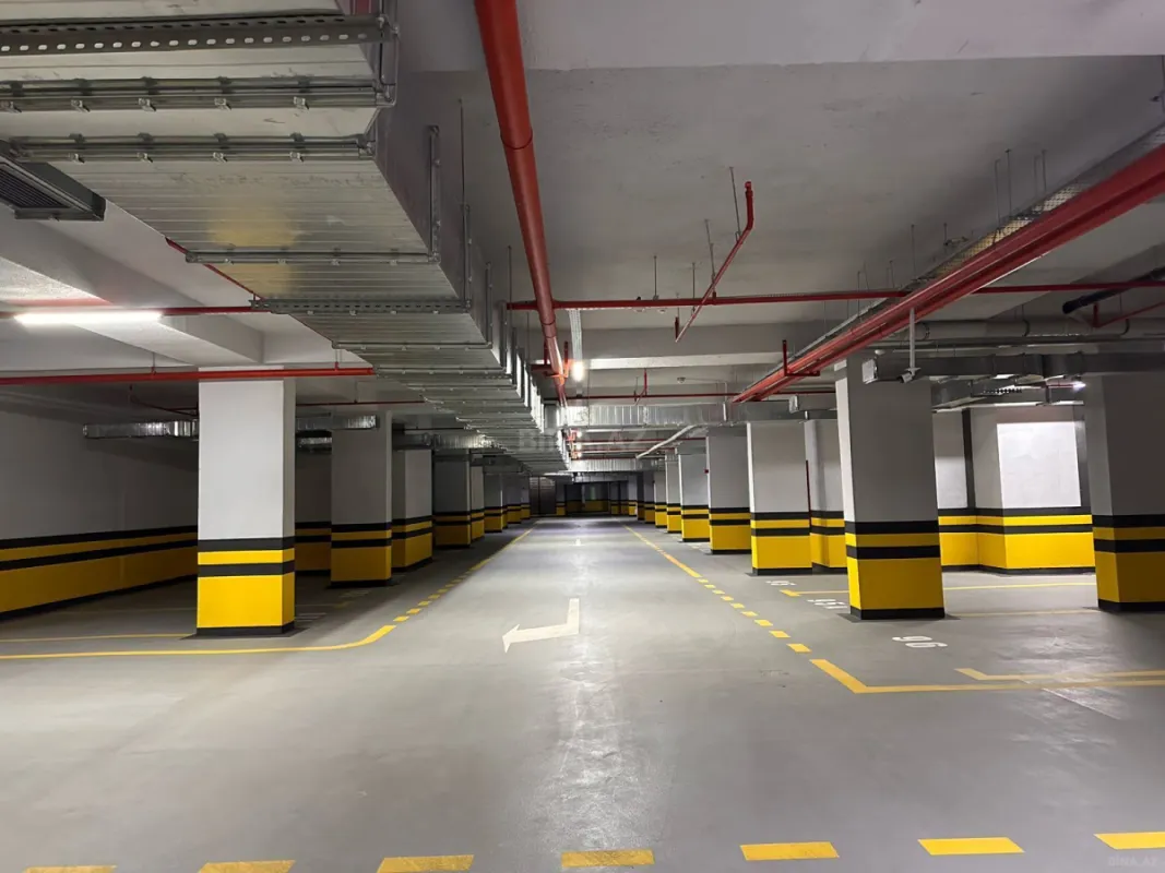 Satılır 5 otaqlı mənzil 222.6 m²