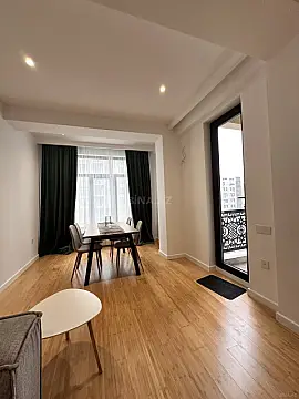 Kirayə verilir 2 otaqlı mənzil 87 m²