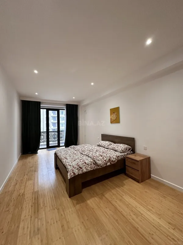 Kirayə verilir 2 otaqlı mənzil 87 m²