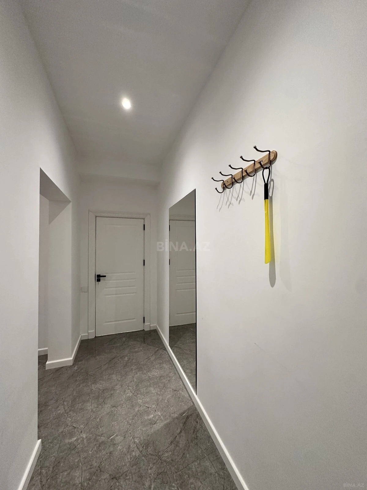 Kirayə verilir 2 otaqlı mənzil 87 m²