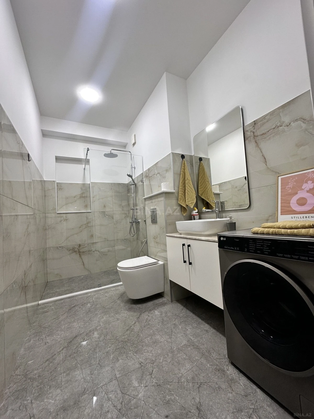 Kirayə verilir 2 otaqlı mənzil 87 m²