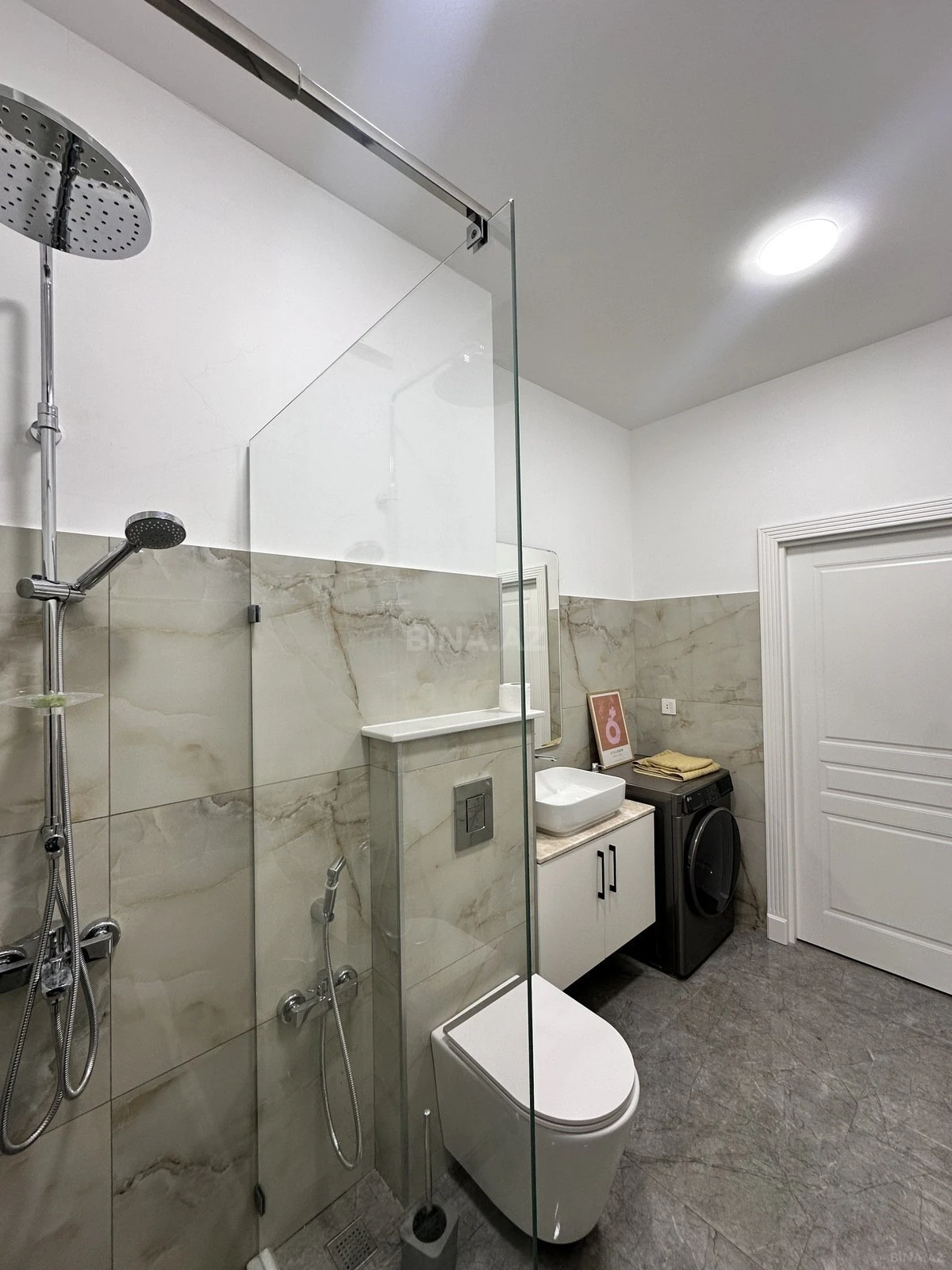 Kirayə verilir 2 otaqlı mənzil 87 m²