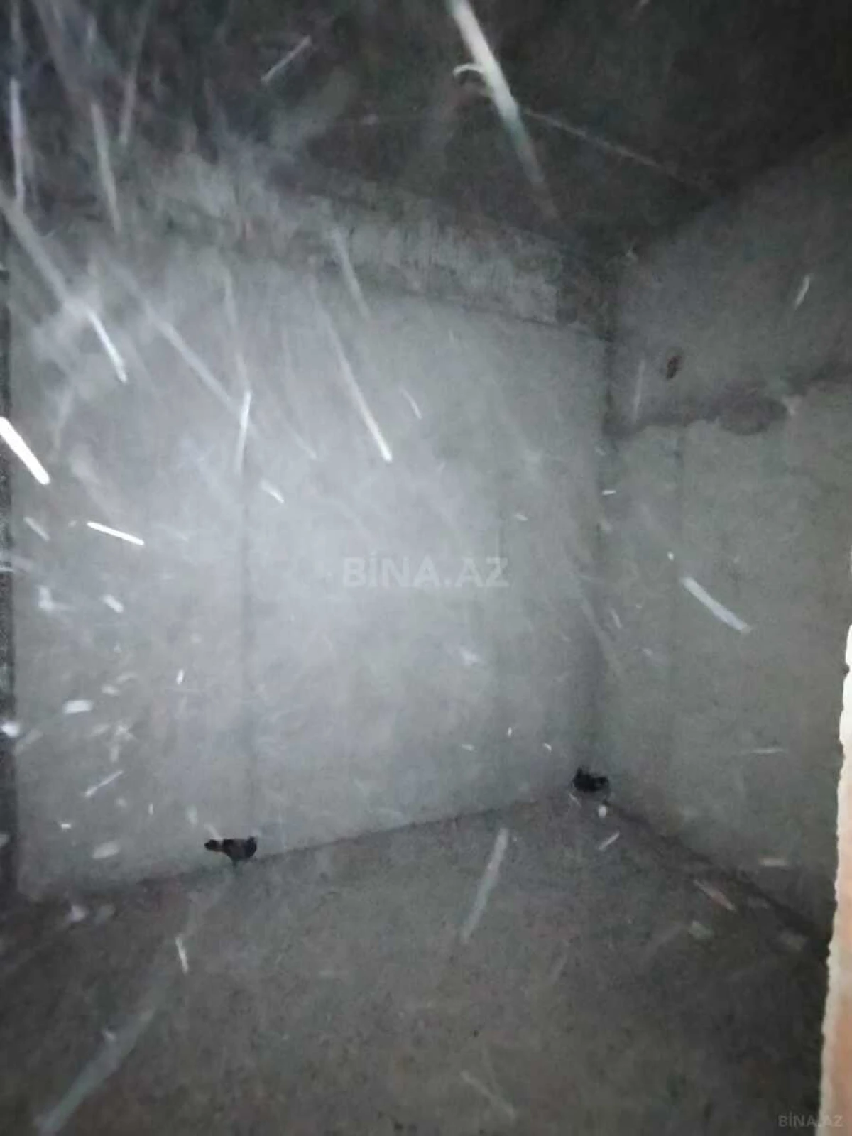 Satılır 1 otaqlı mənzil 64.5 m²