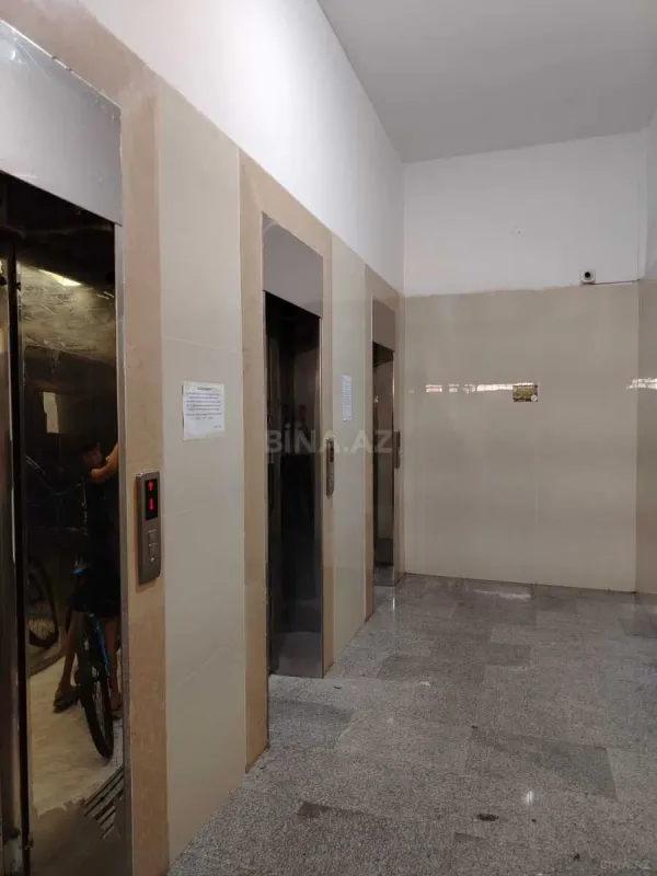 Satılır 1 otaqlı mənzil 64.5 m²