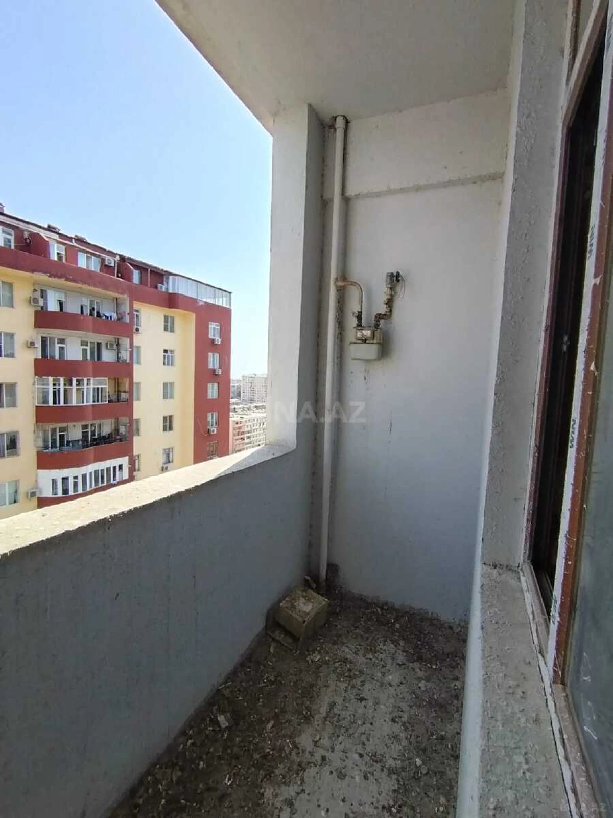 Satılır 1 otaqlı mənzil 64.5 m²