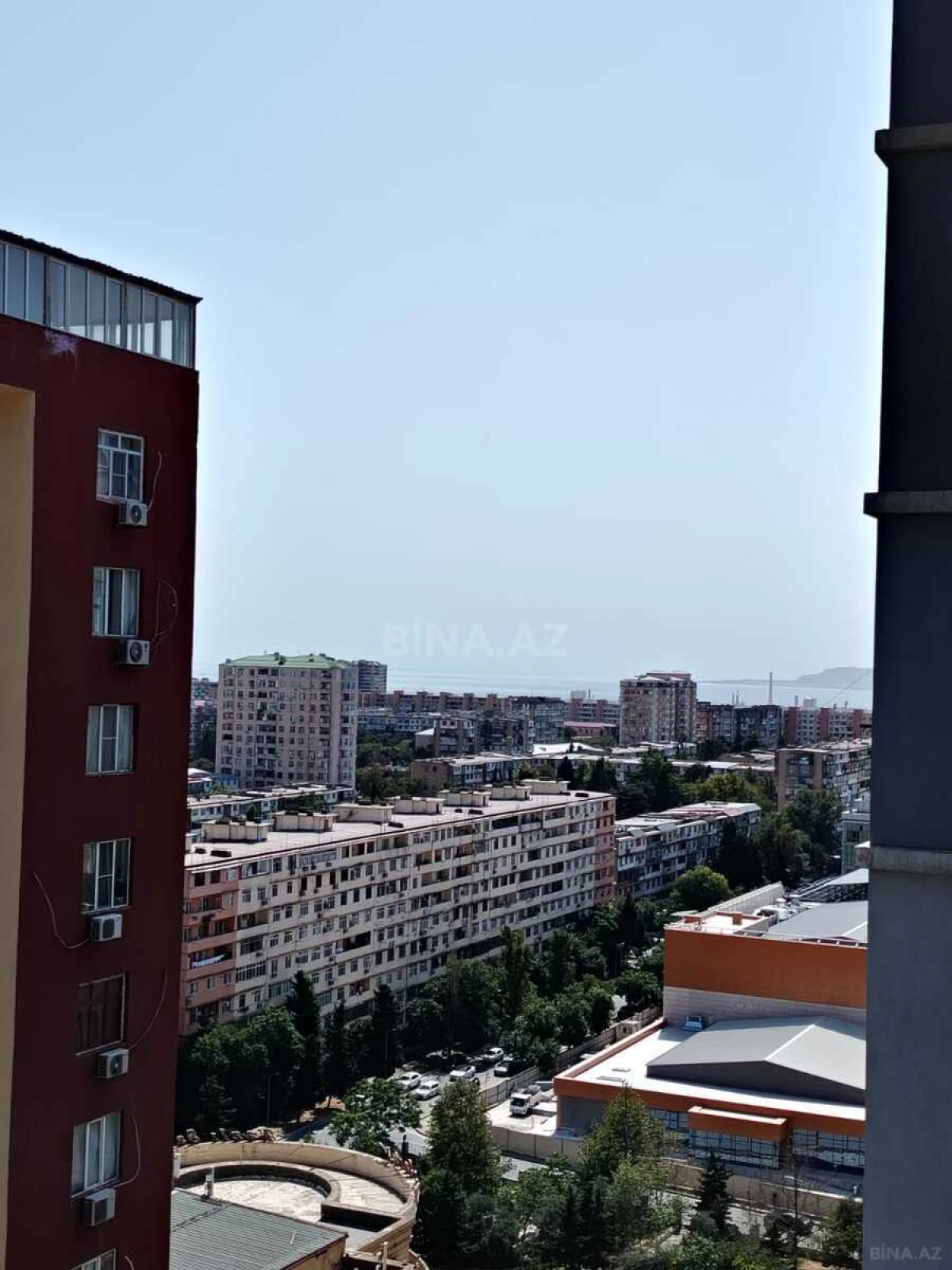 Satılır 1 otaqlı mənzil 64.5 m²