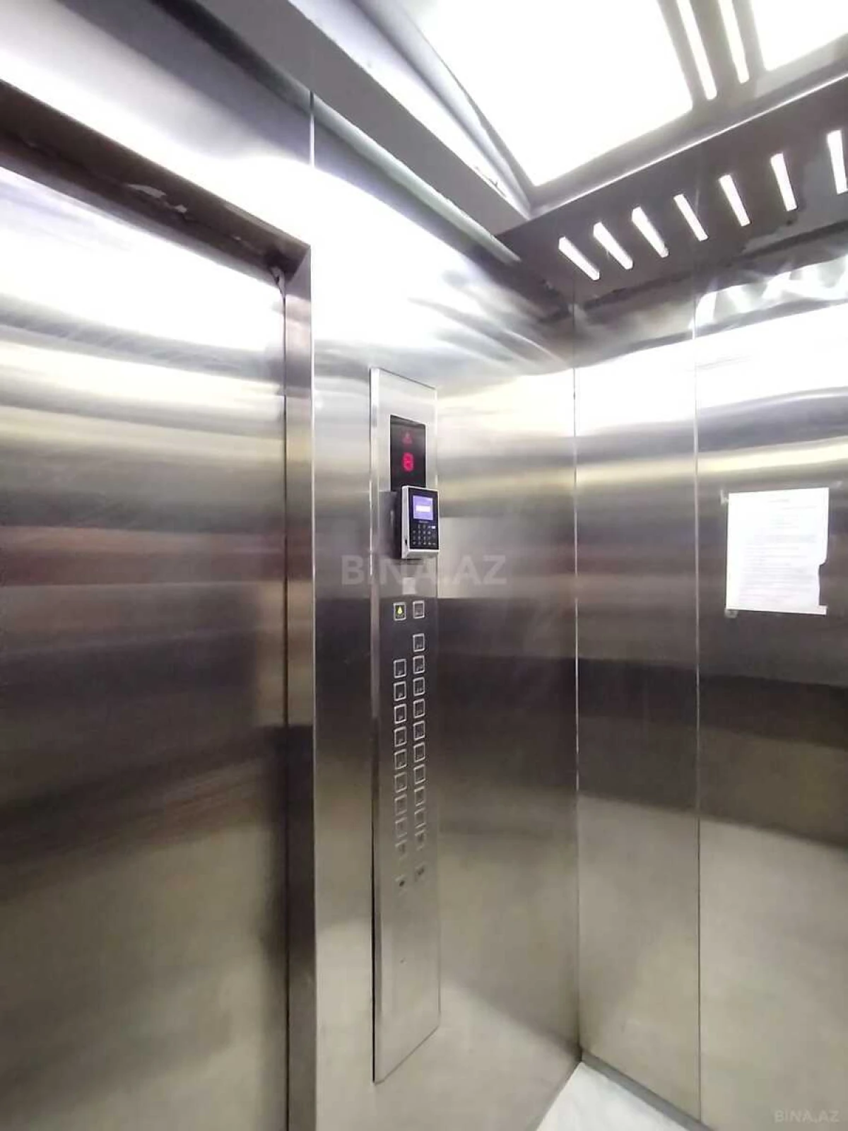 Satılır 1 otaqlı mənzil 64.5 m²