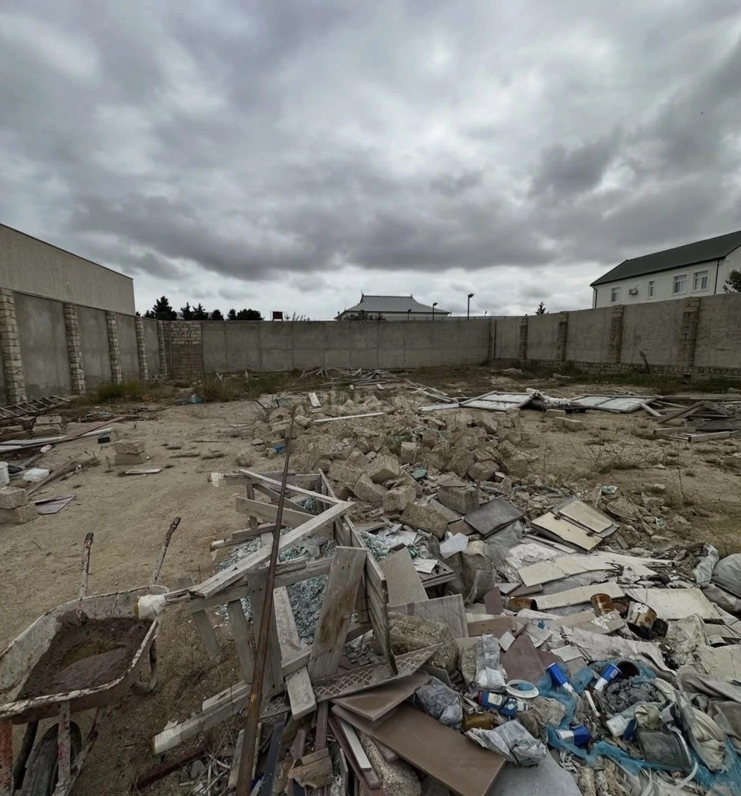 Satılır torpaq sahəsi 6.8 m²