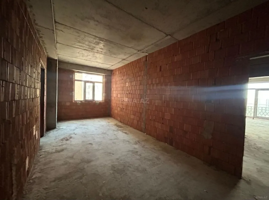 Satılır 3 otaqlı mənzil 113 m²