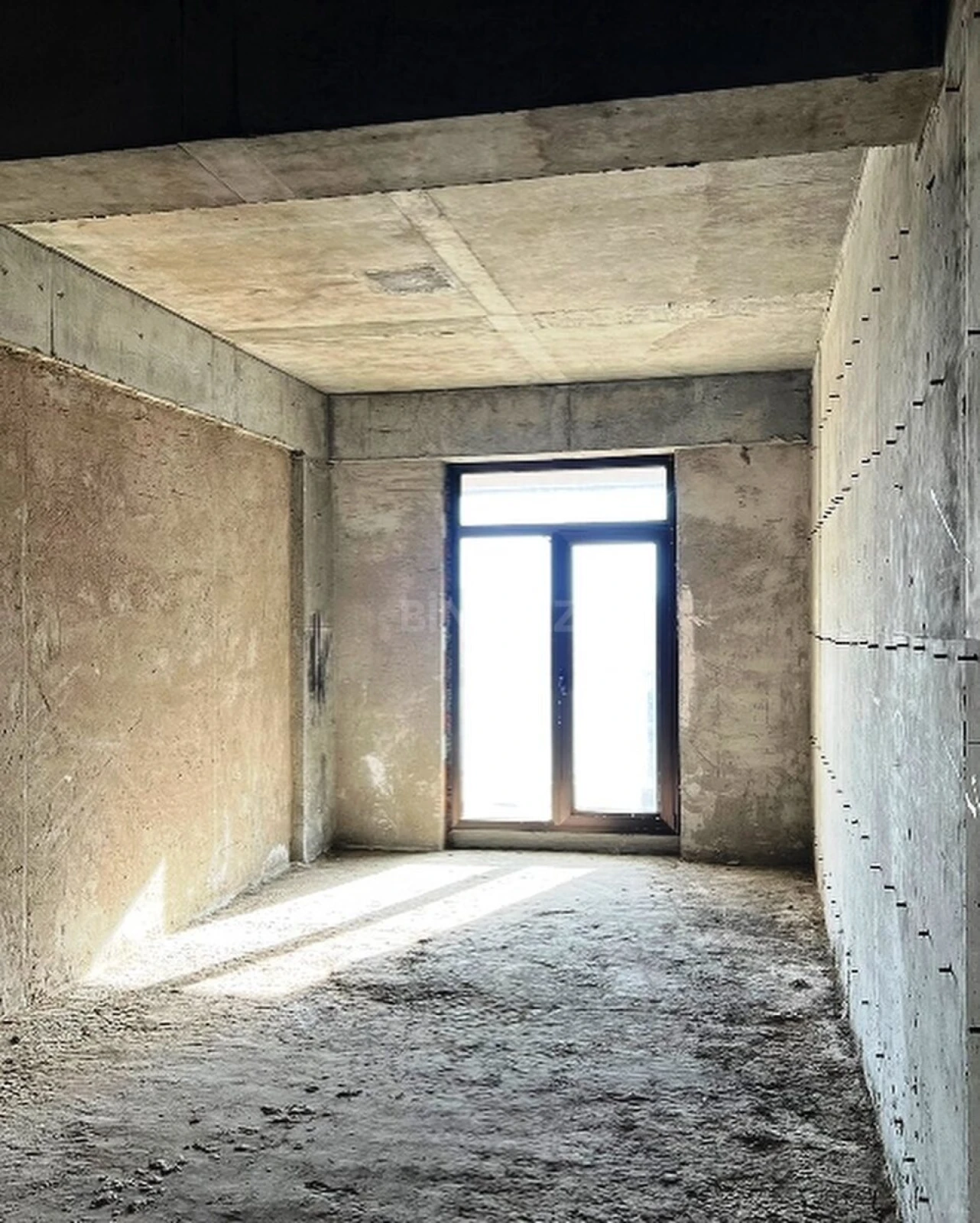 Satılır 3 otaqlı mənzil 156.3 m²