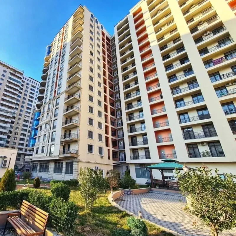Satılır 3 otaqlı mənzil 156.3 m²