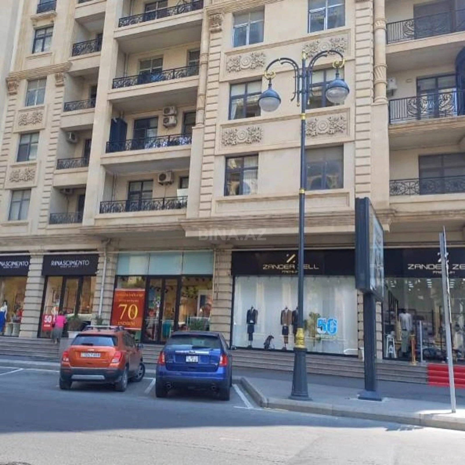Satılır 3 otaqlı mənzil 156.3 m²