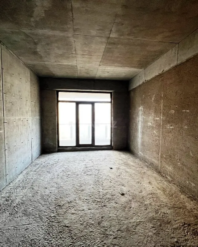 Satılır 3 otaqlı mənzil 156.3 m²