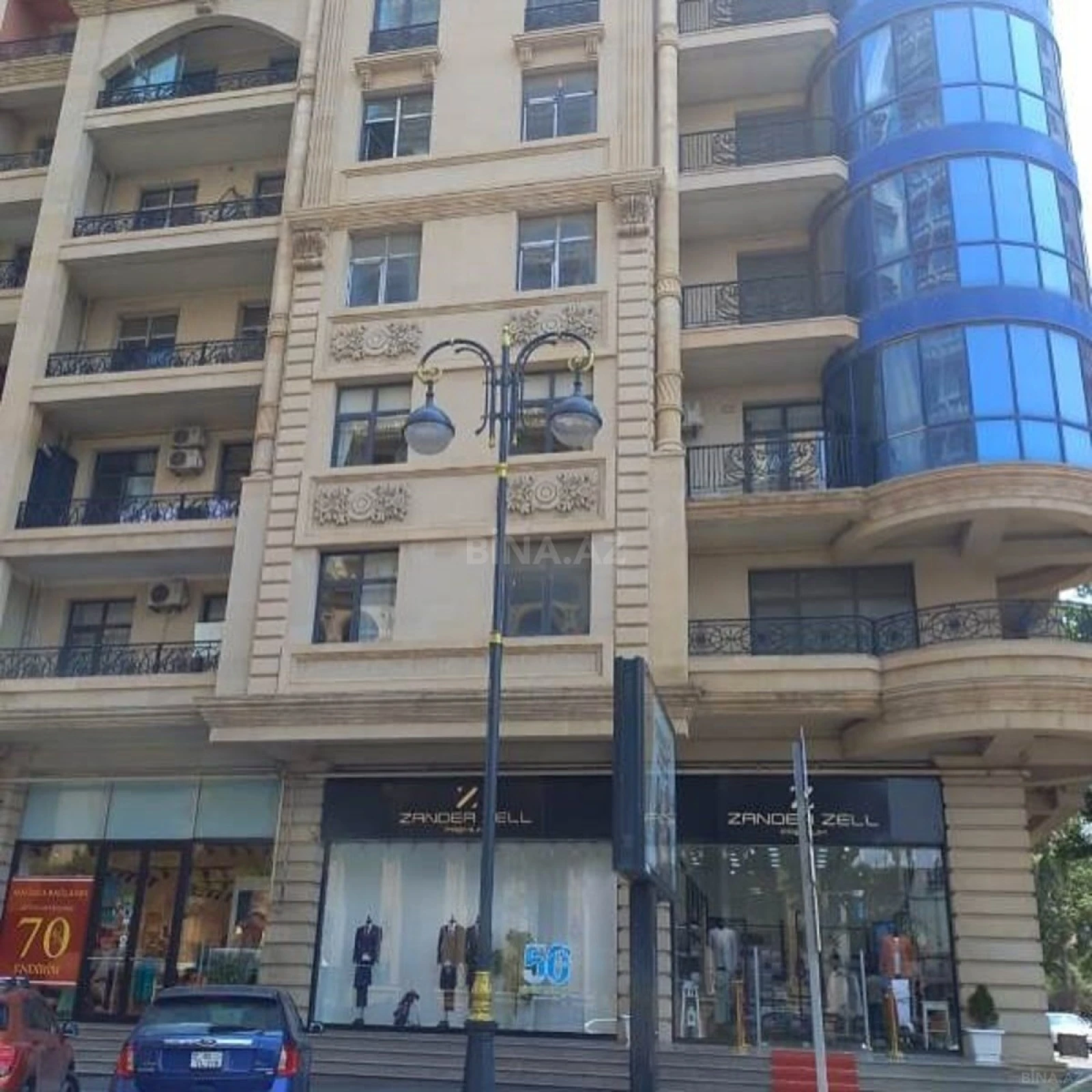 Satılır 3 otaqlı mənzil 163.3 m²