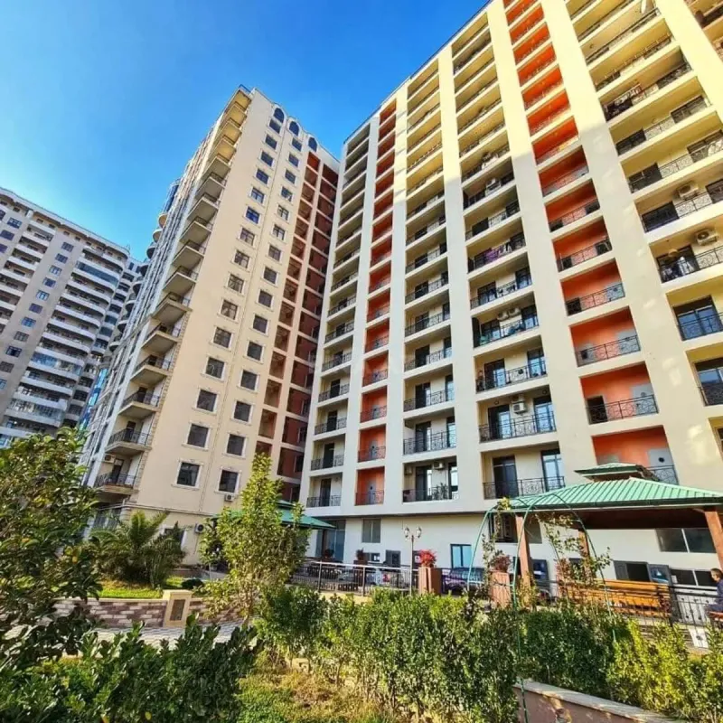 Satılır 3 otaqlı mənzil 163.3 m²