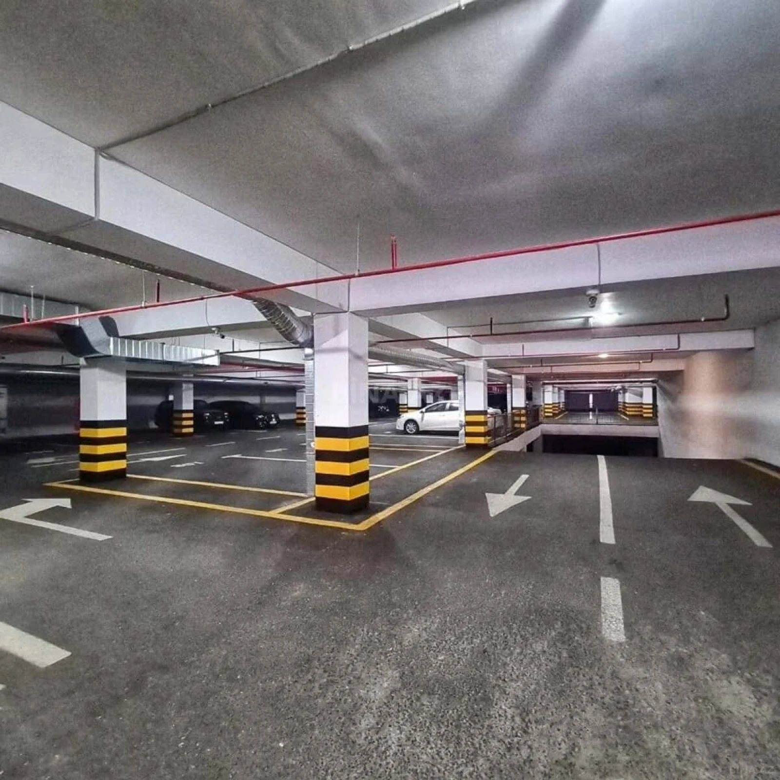 Satılır 3 otaqlı mənzil 163.3 m²