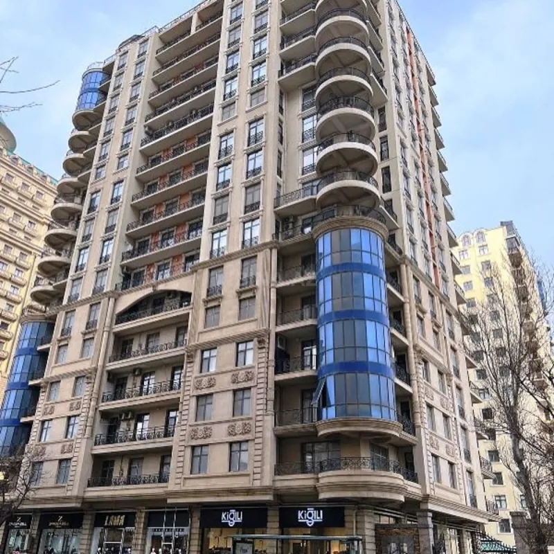 Satılır 3 otaqlı mənzil 163.3 m²