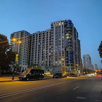 Satılır 3 otaqlı mənzil 163.3 m²