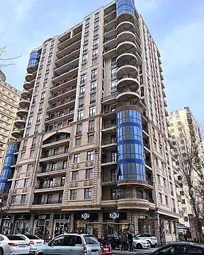 Satılır 3 otaqlı mənzil 163.3 m²