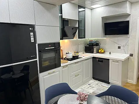 Satılır 2 otaqlı mənzil 70 m²