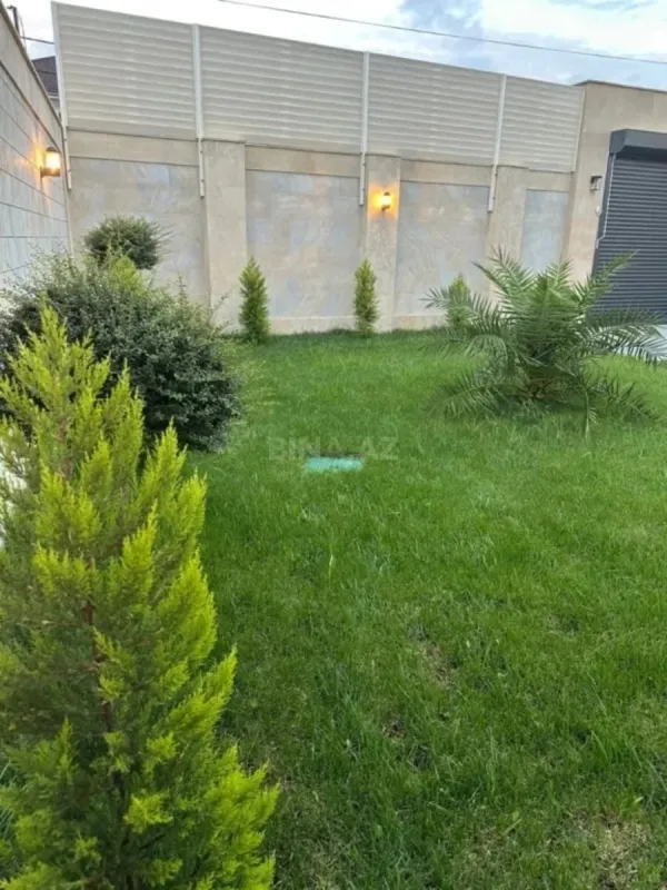 Satılır həyət evi 180 m²