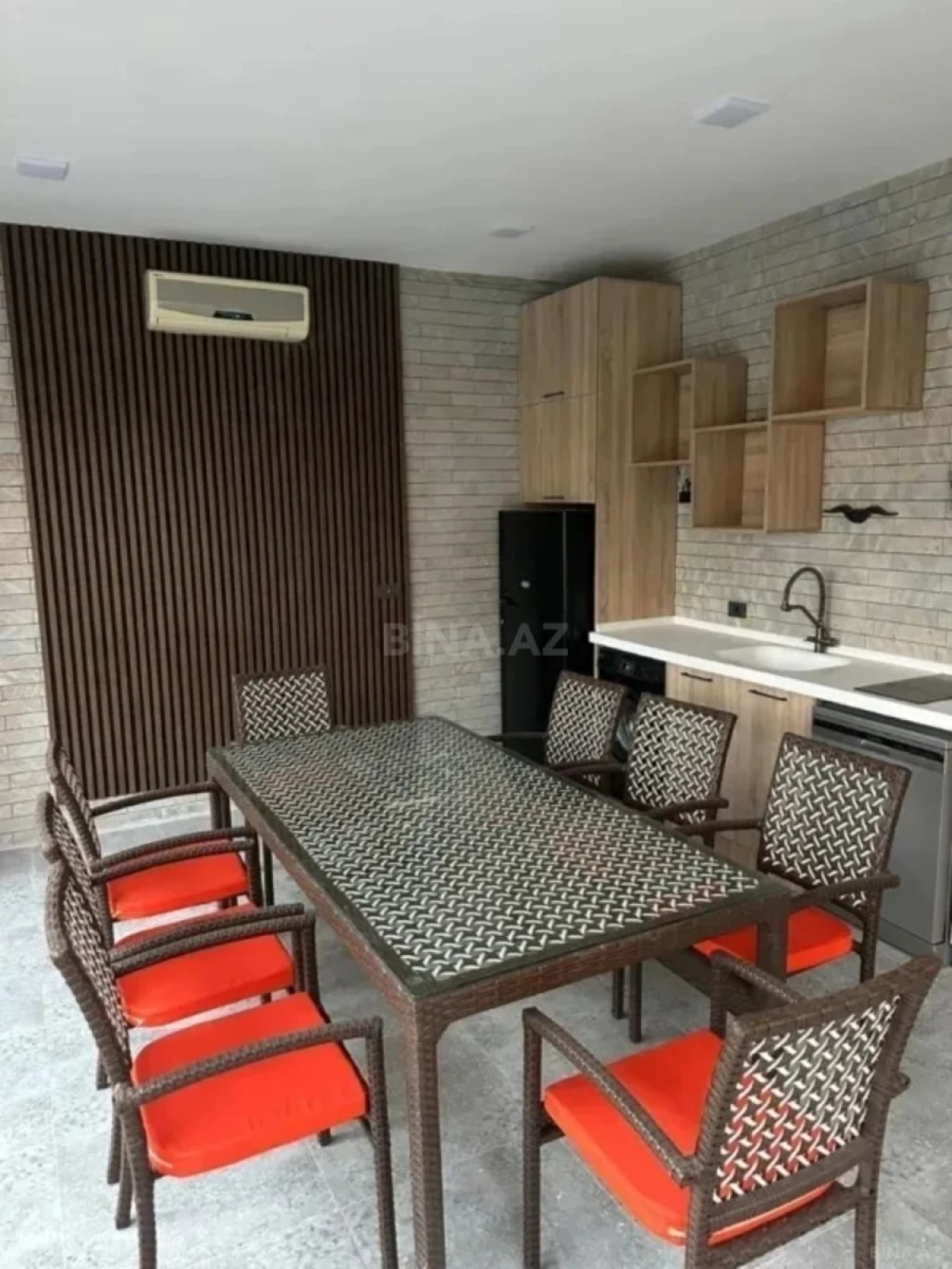 Satılır həyət evi 180 m²