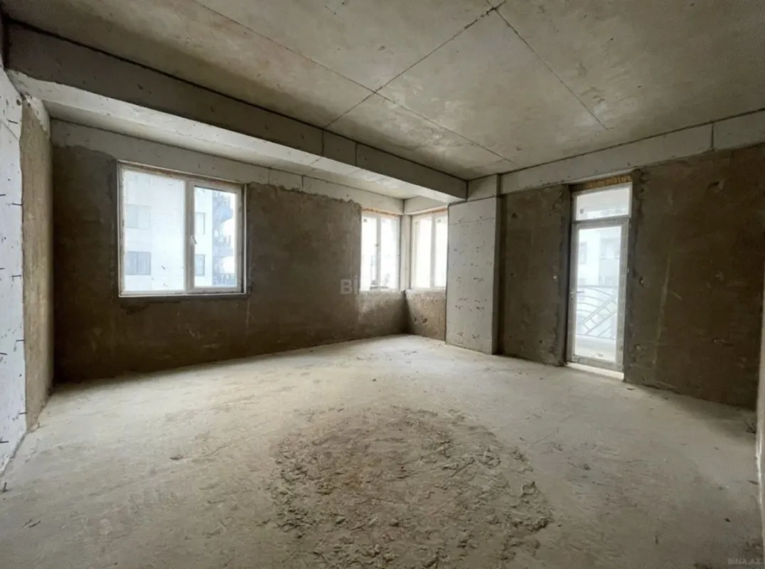 Satılır 4 otaqlı mənzil 165 m²