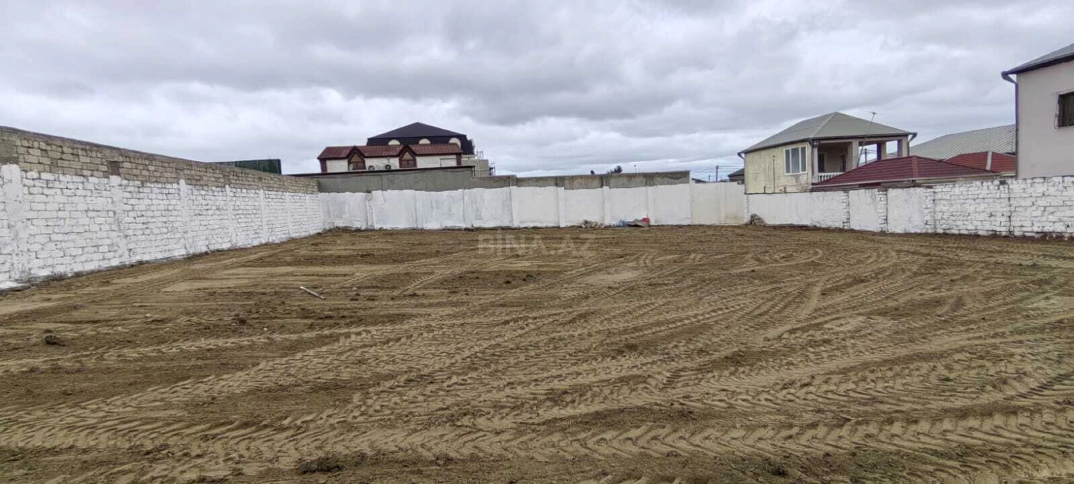 Satılır torpaq sahəsi 12 m²