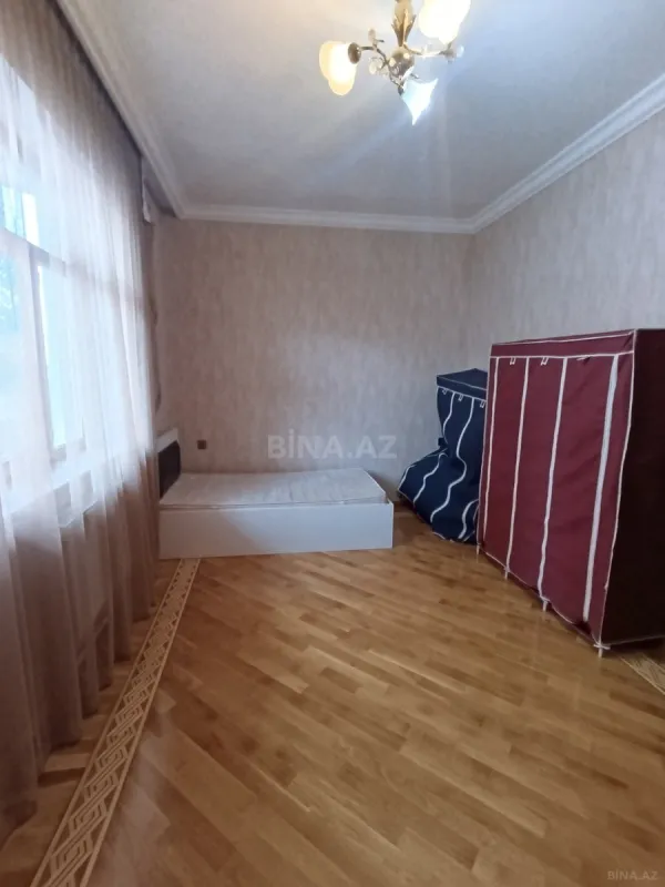 Kirayə verilir 3 otaqlı mənzil 130 m²