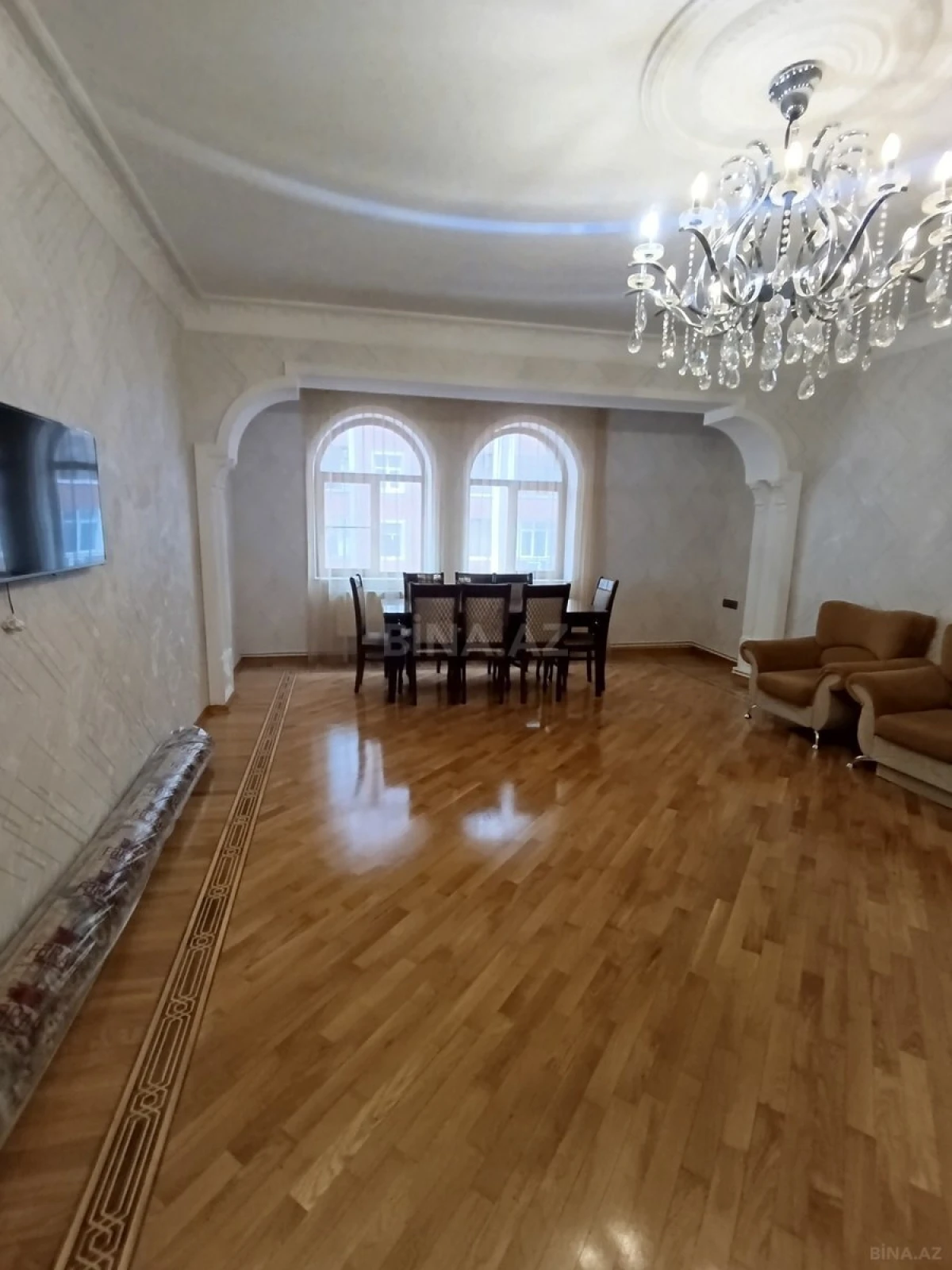 Kirayə verilir 3 otaqlı mənzil 130 m²