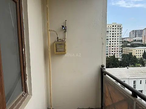 Satılır 3 otaqlı mənzil 177 m²