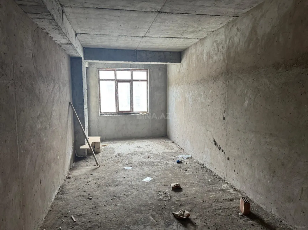 Satılır 3 otaqlı mənzil 177 m²