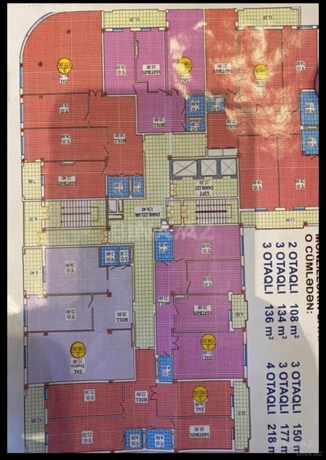 Satılır 3 otaqlı mənzil 177 m²