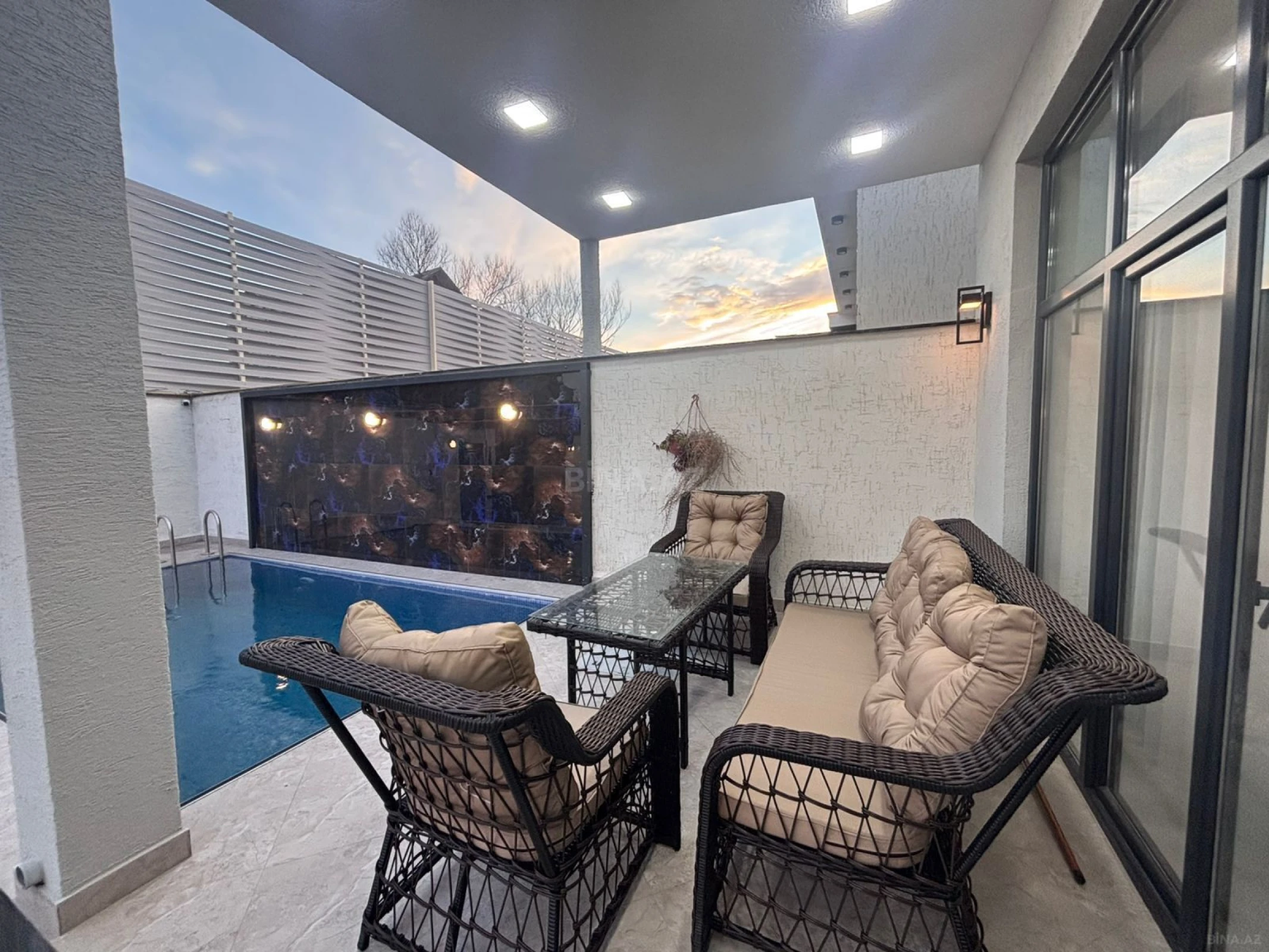 Satılır 4 otaqlı həyət evi 140 m²